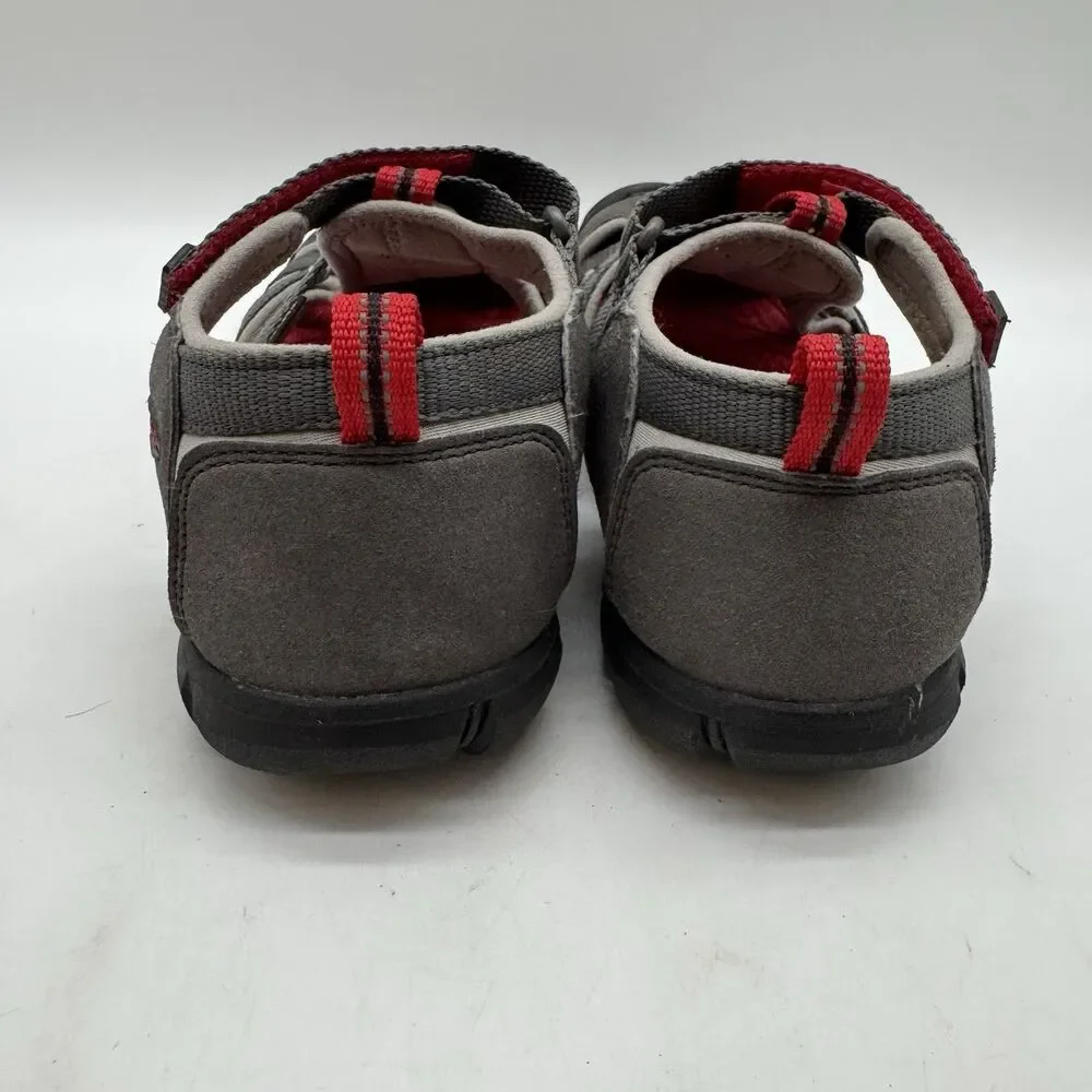 Keen Seacamp II CNX Sport Sandals Youth 4 Gray & Red Lace Lock Washable 1022985